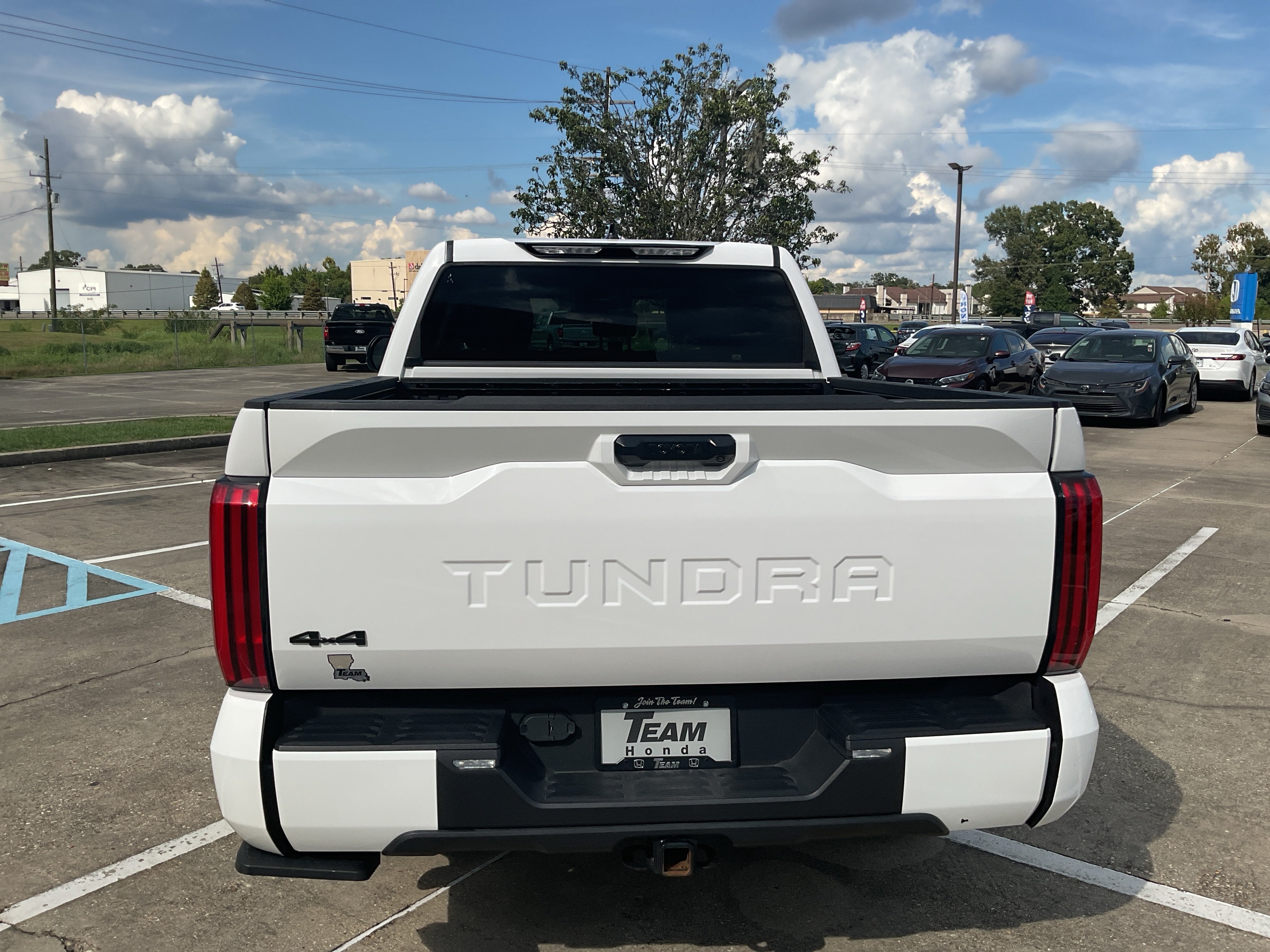 2023 Toyota Tundra 4WD SR5