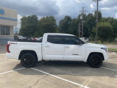2023 Toyota Tundra 4WD SR5