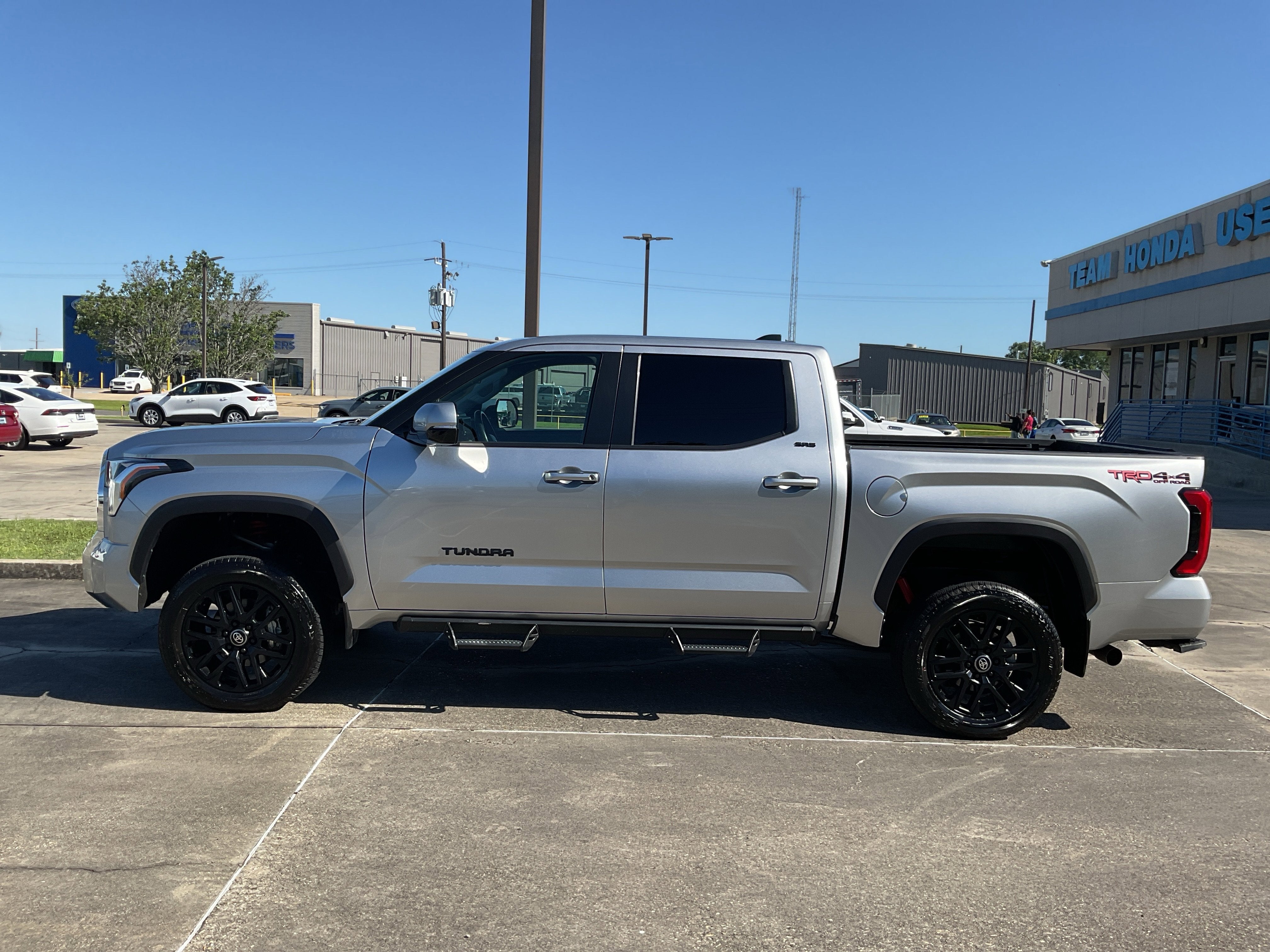 2024 Toyota Tundra 4WD SR5