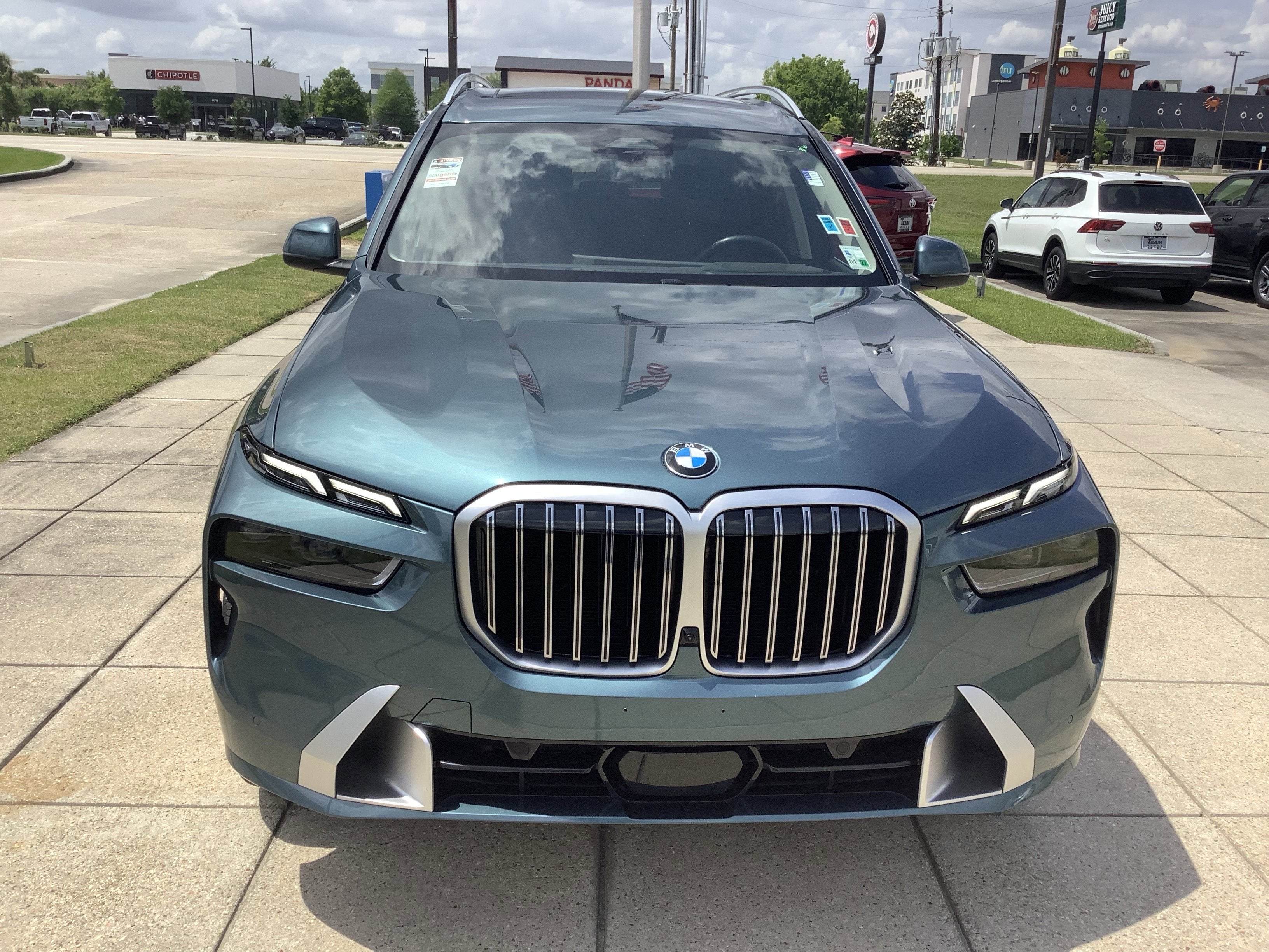2025 BMW X7 xDrive40i