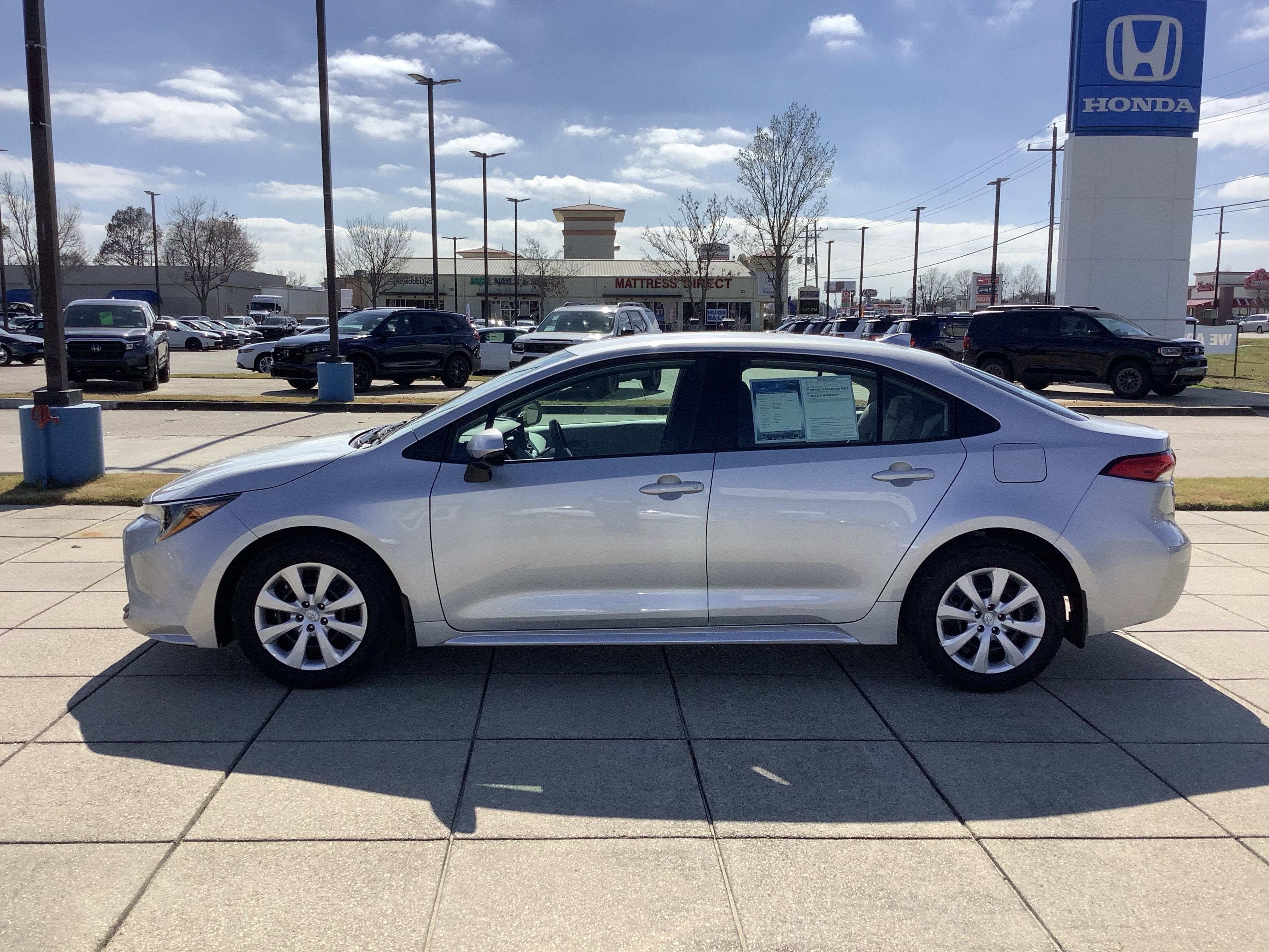 2025 Toyota Corolla LE