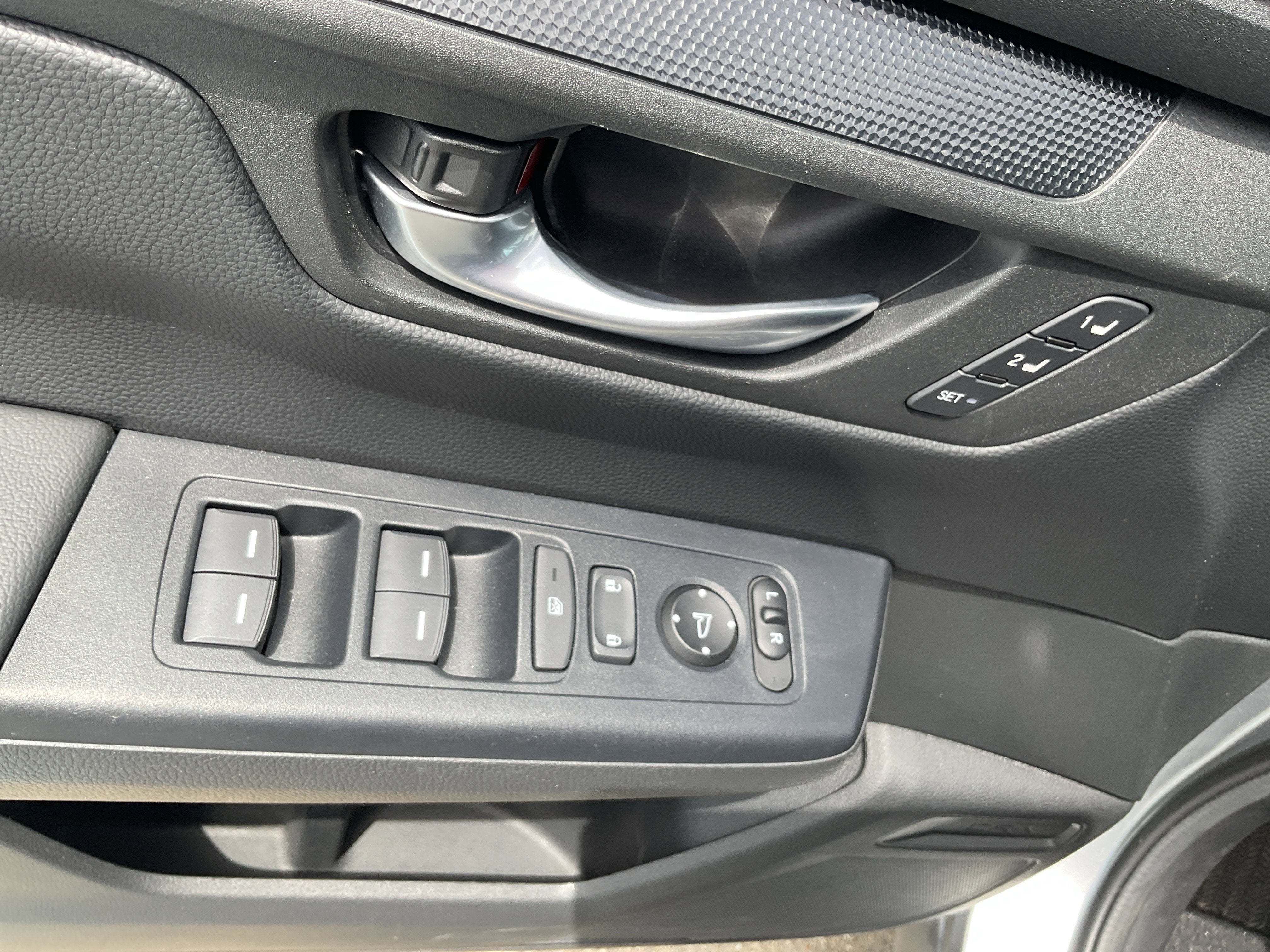 2024 Honda CR-V Sport-L - Photo 18