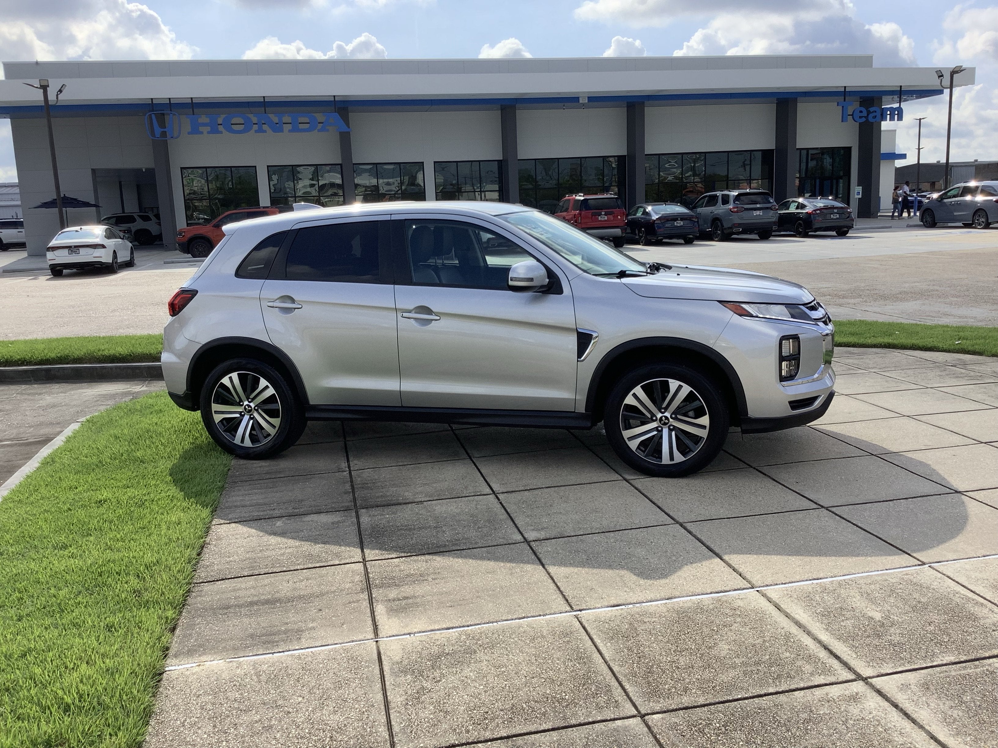 2024 Mitsubishi Outlander Sport SE