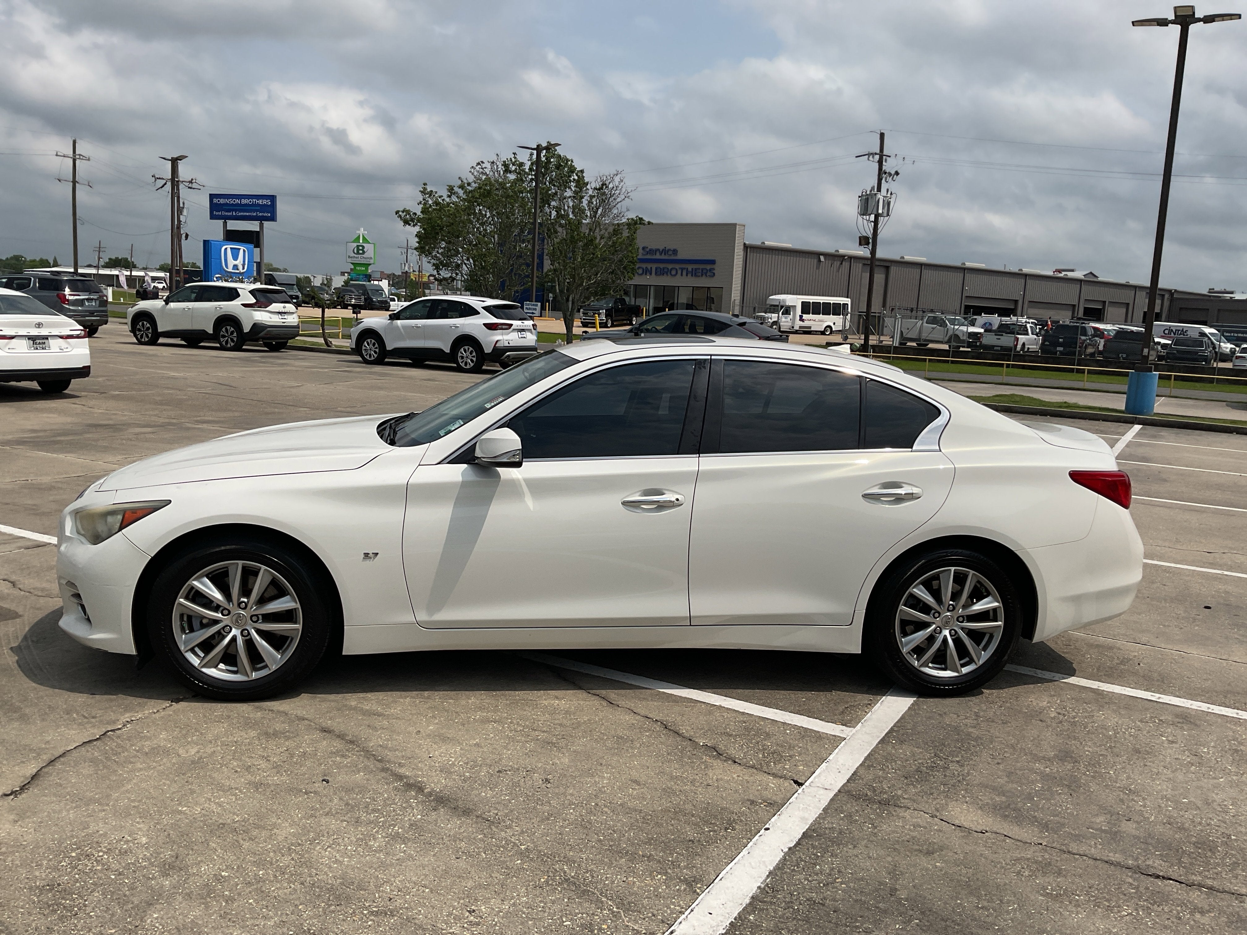 2014 INFINITI Q50 Premium