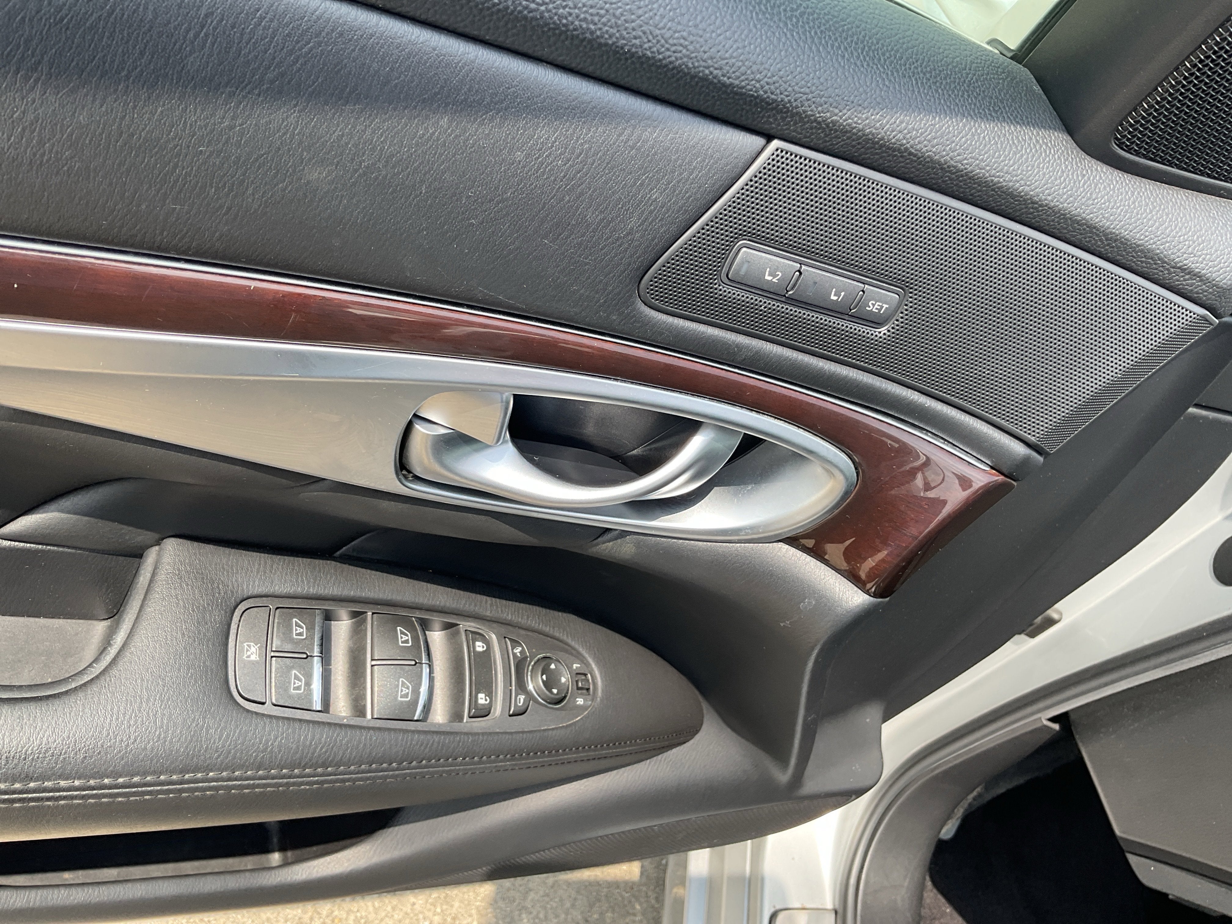 2014 INFINITI Q70 4DR SDN V6 RWD
