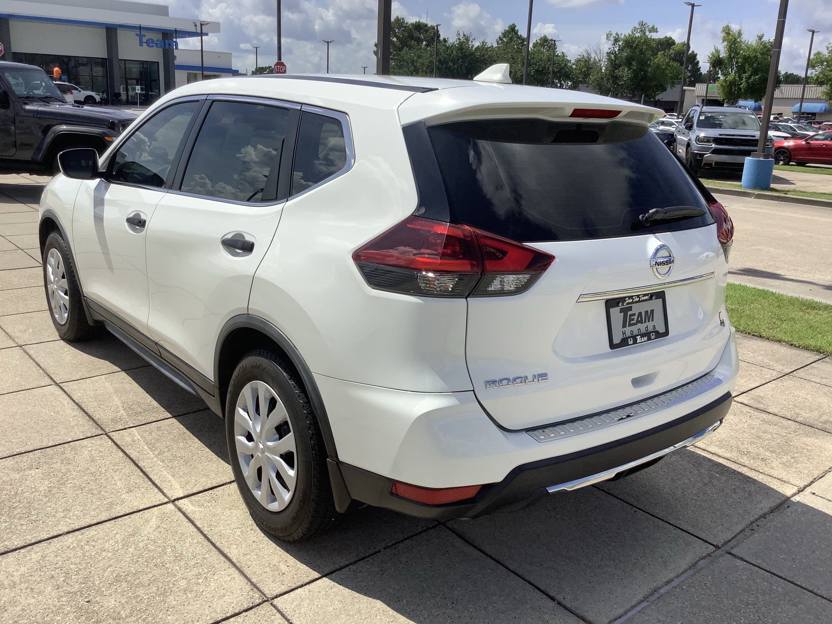 2018 Nissan Rogue S