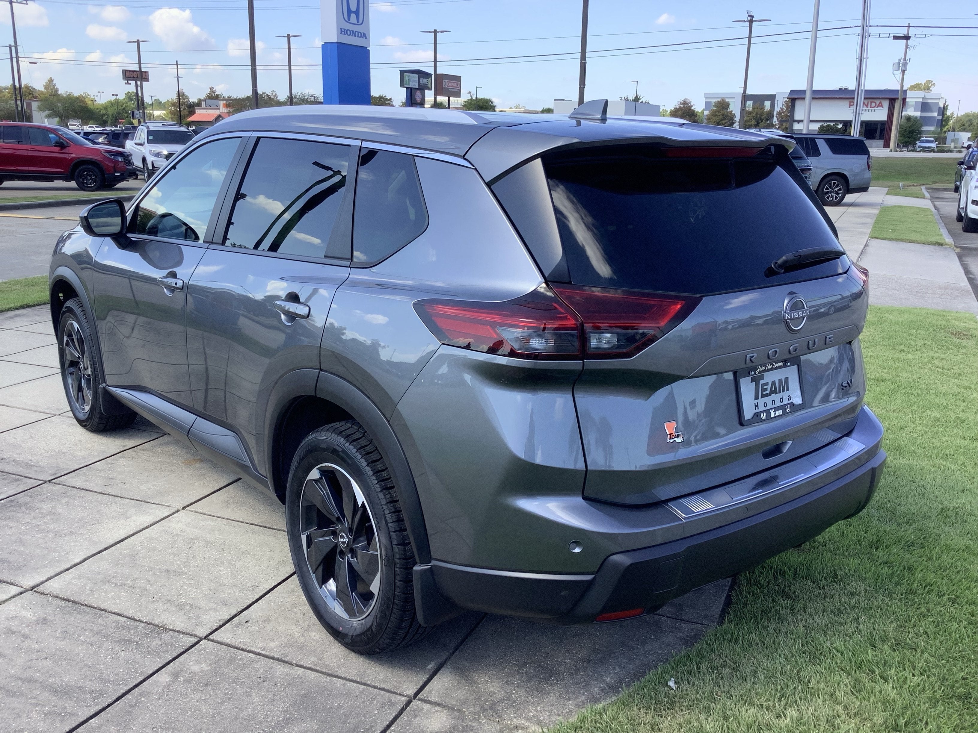 2024 Nissan Rogue SV