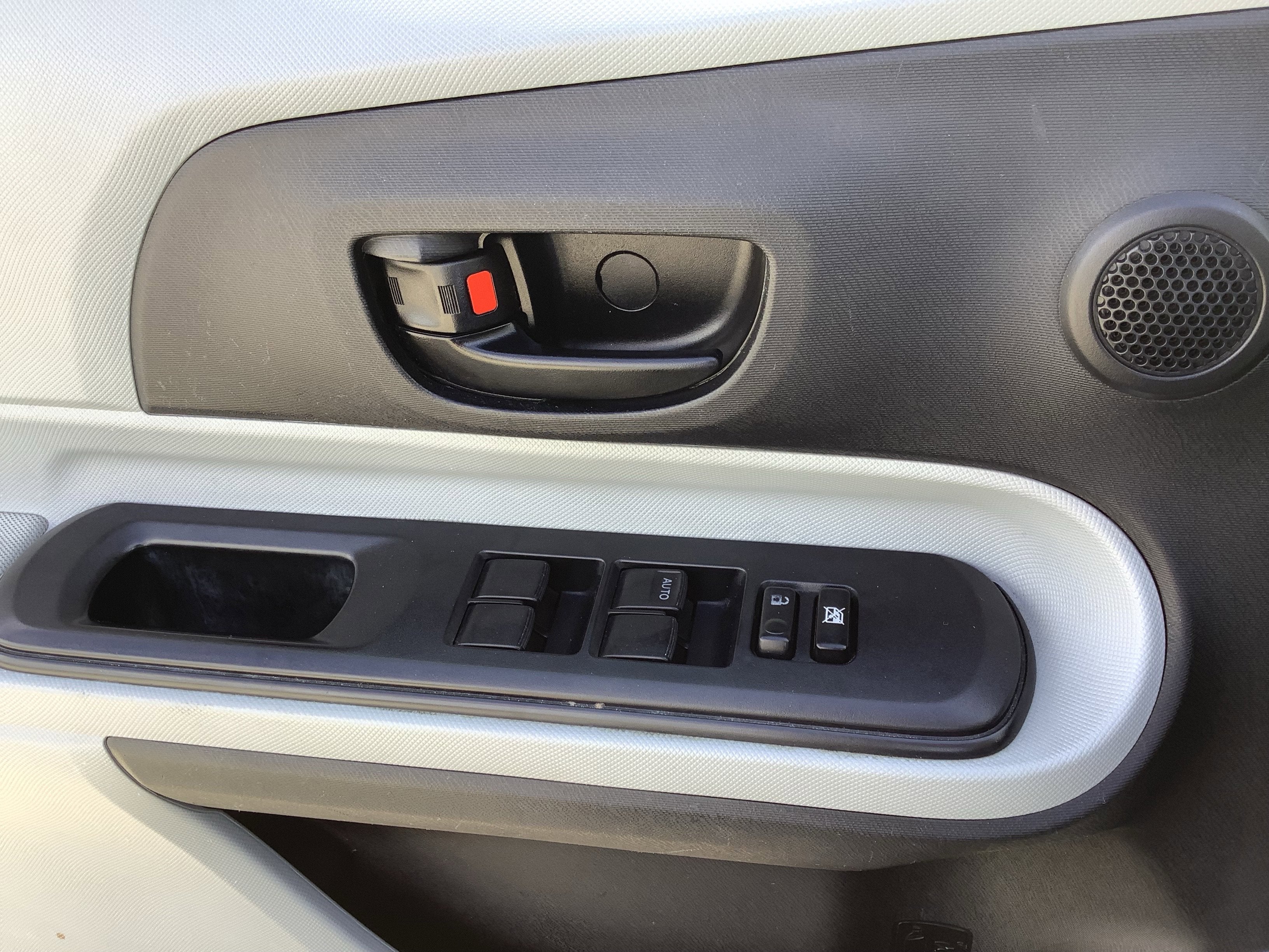 2014 Toyota Prius c Four