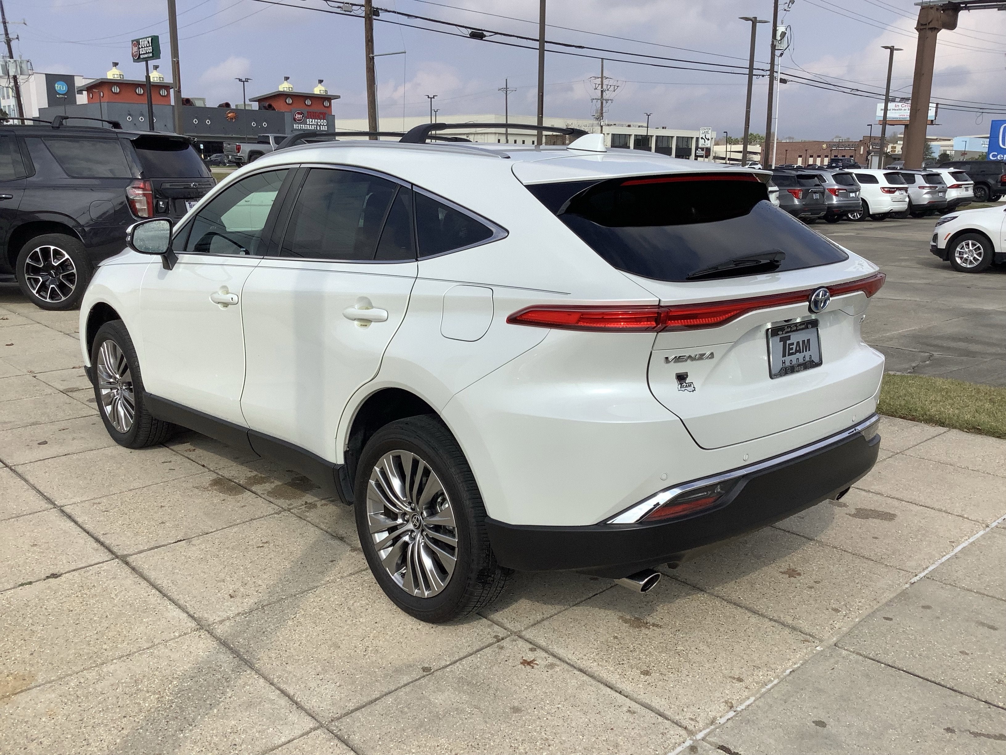 2024 Toyota Venza LE