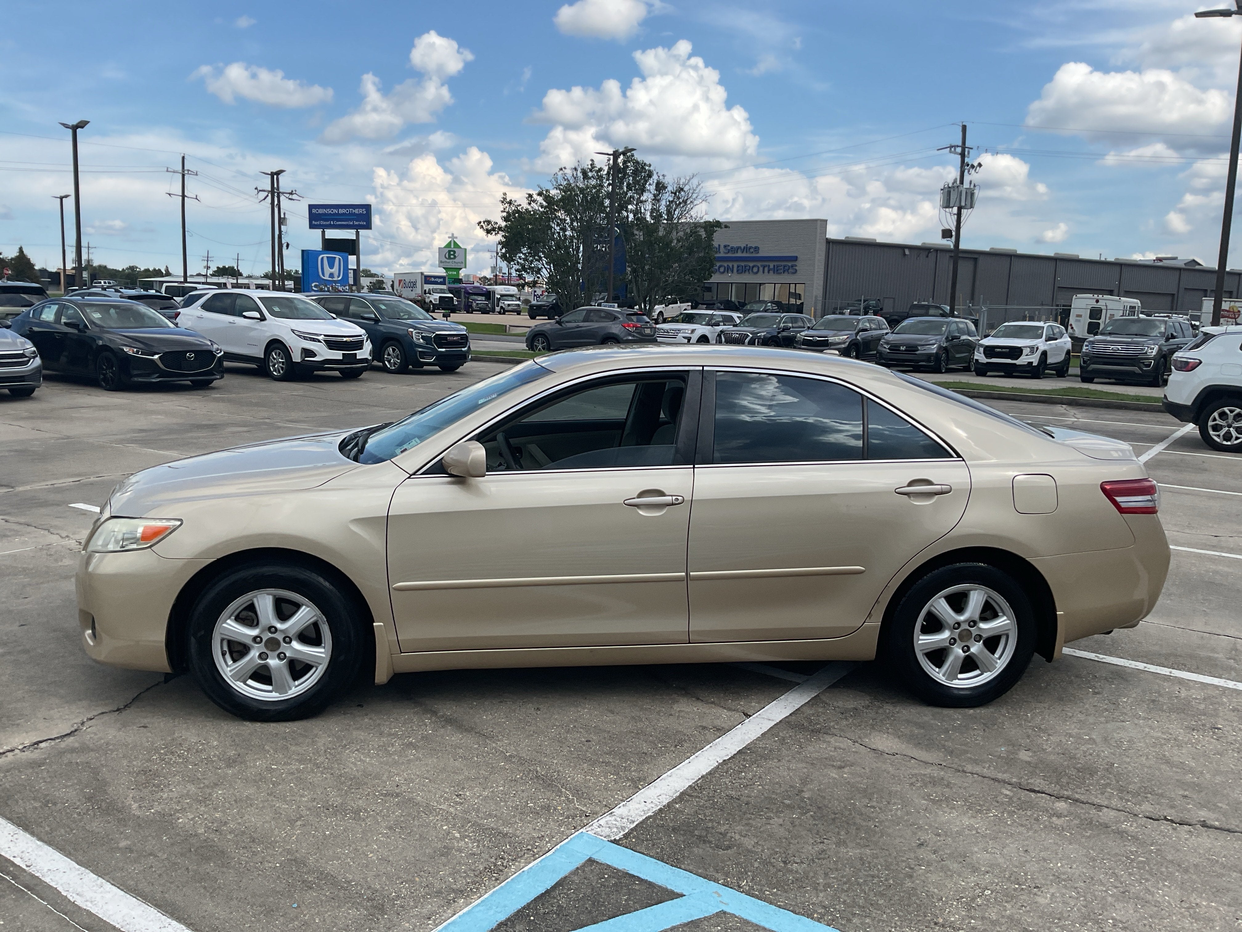 2010 Toyota Camry LE