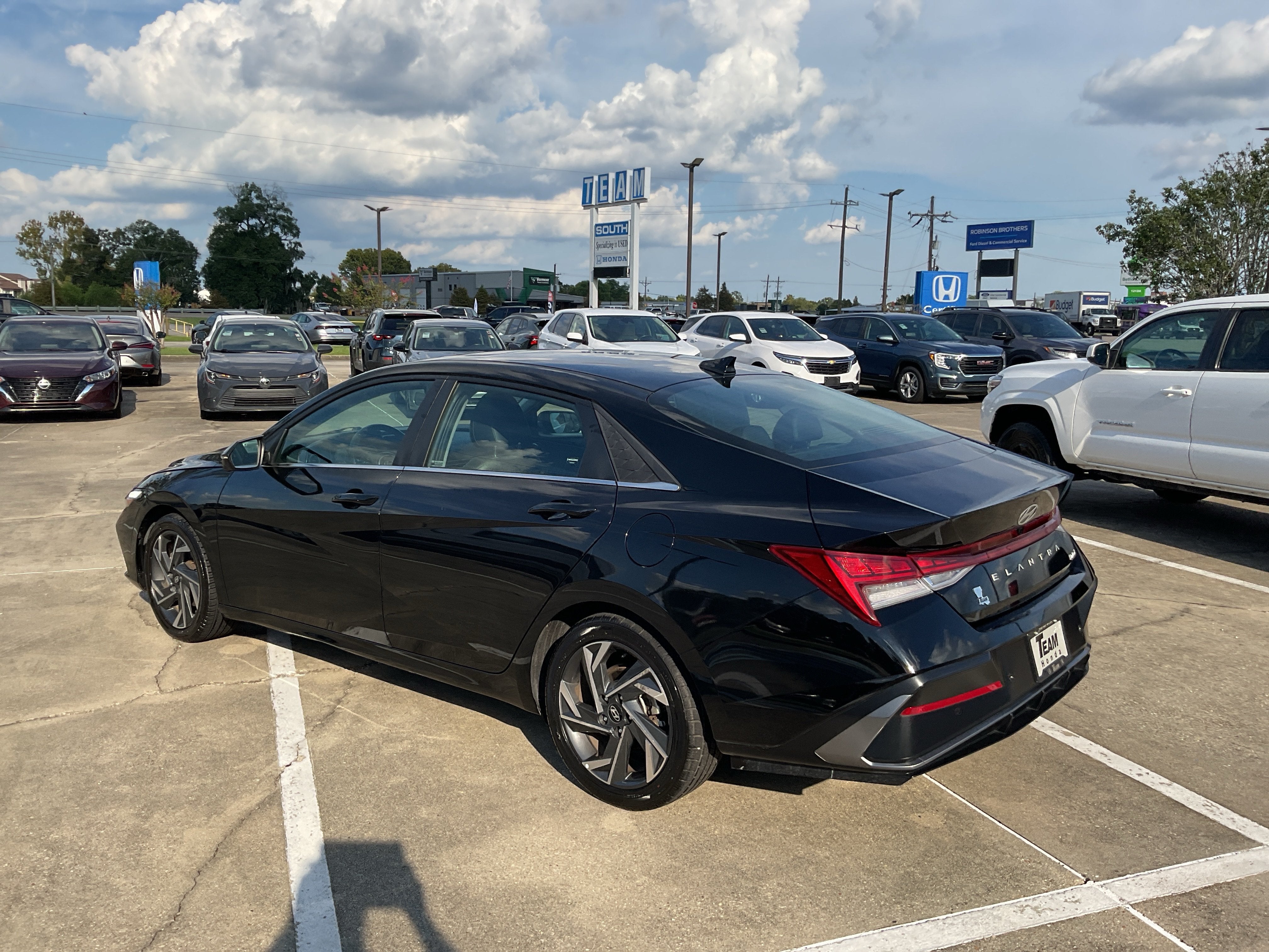 2024 Hyundai Elantra Limited