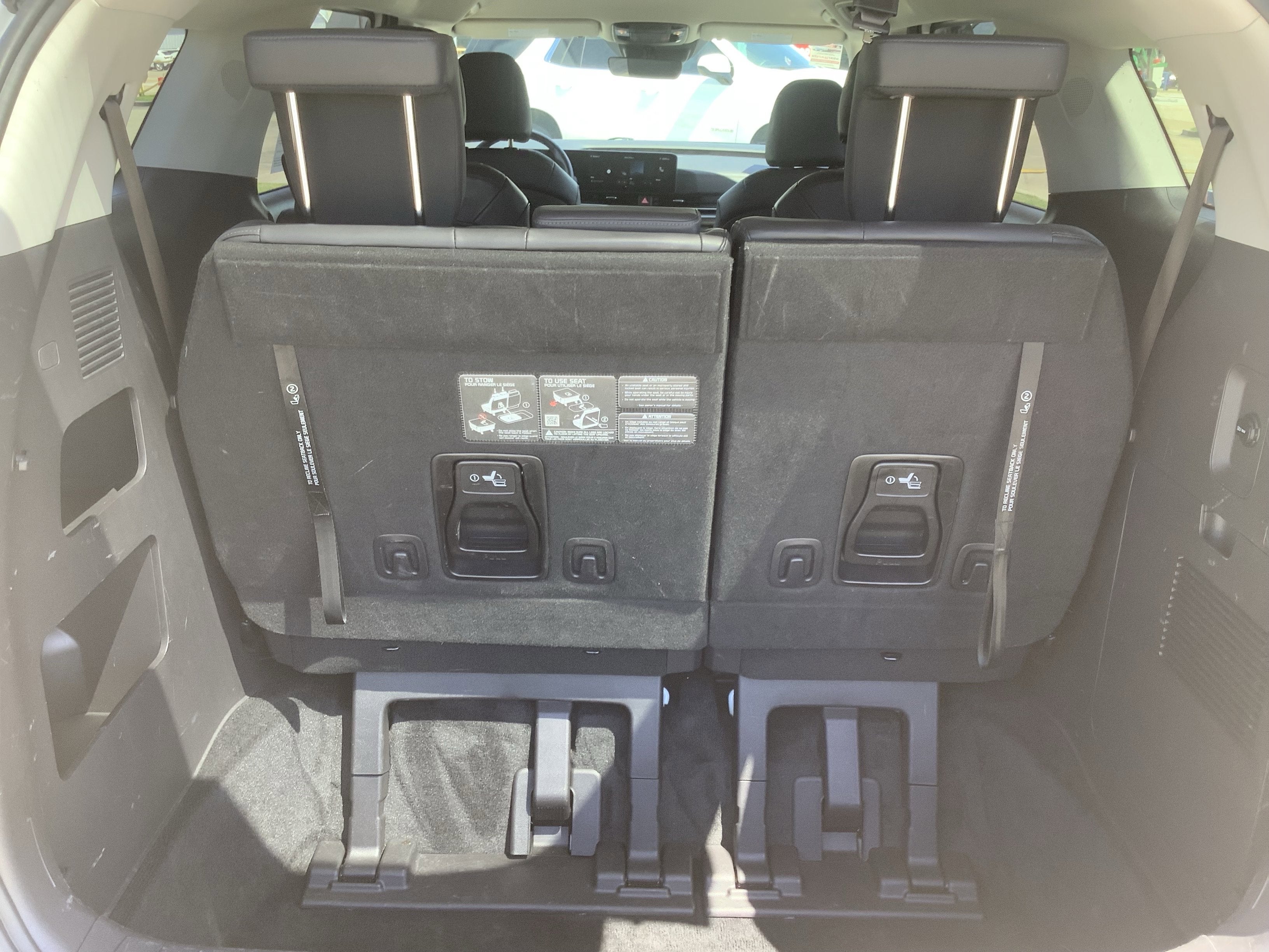 2025 Kia Carnival LXS