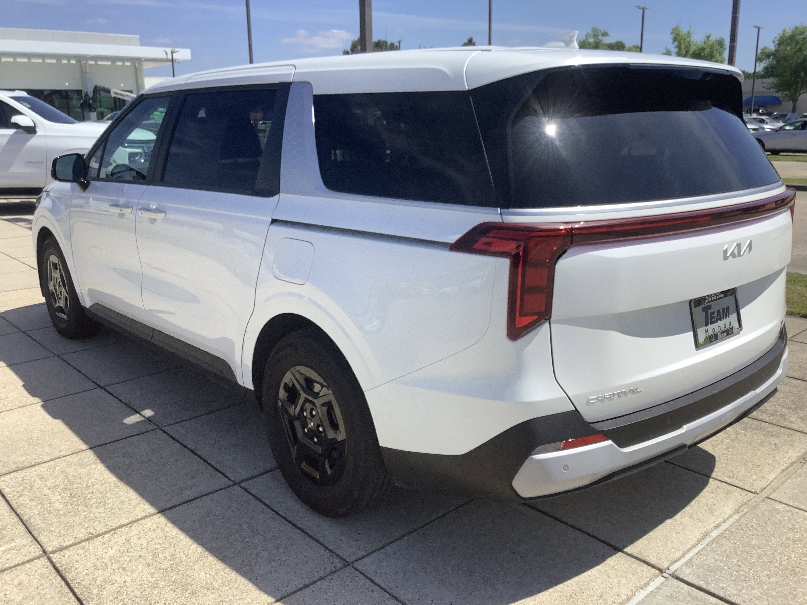 2025 Kia Carnival LXS