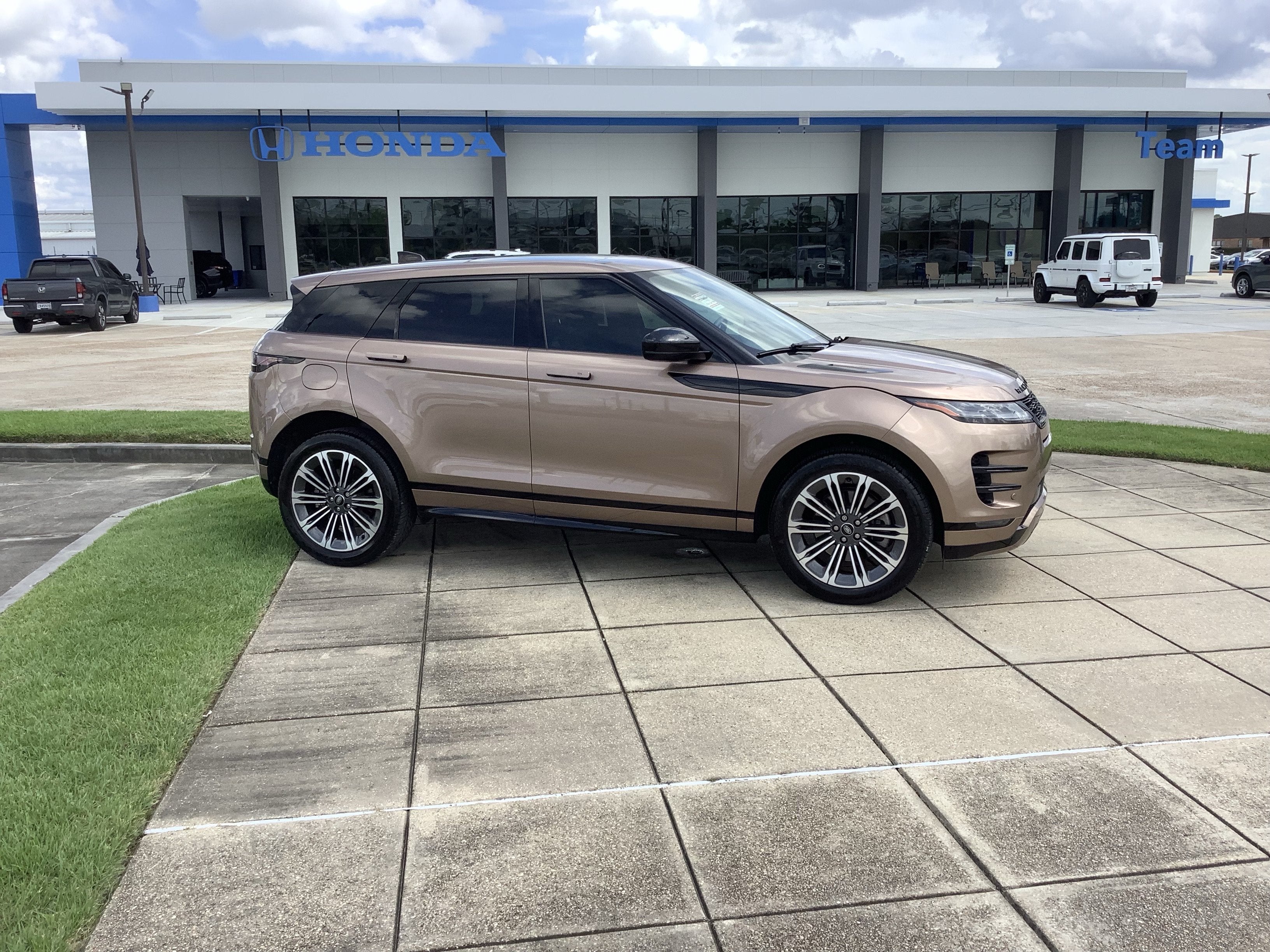2024 Land Rover Range Rover Evoque Dynamic SE