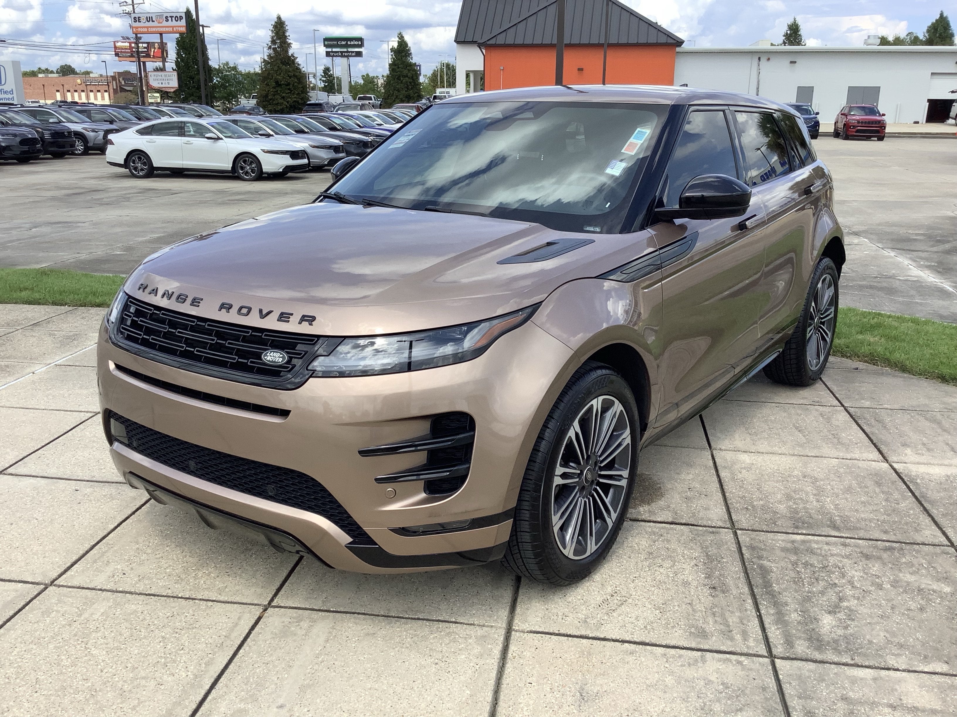 2024 Land Rover Range Rover Evoque Dynamic SE