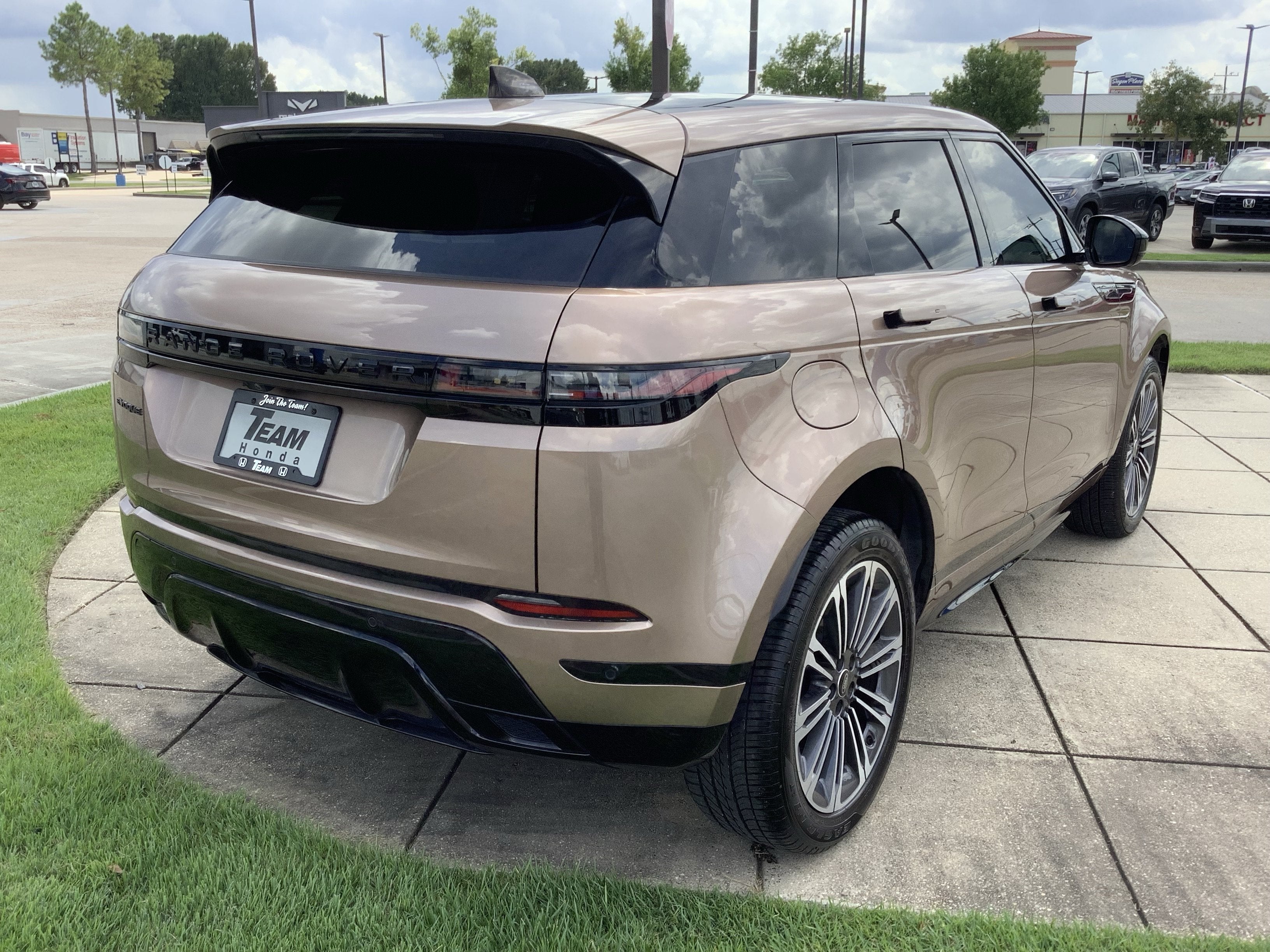 2024 Land Rover Range Rover Evoque Dynamic SE