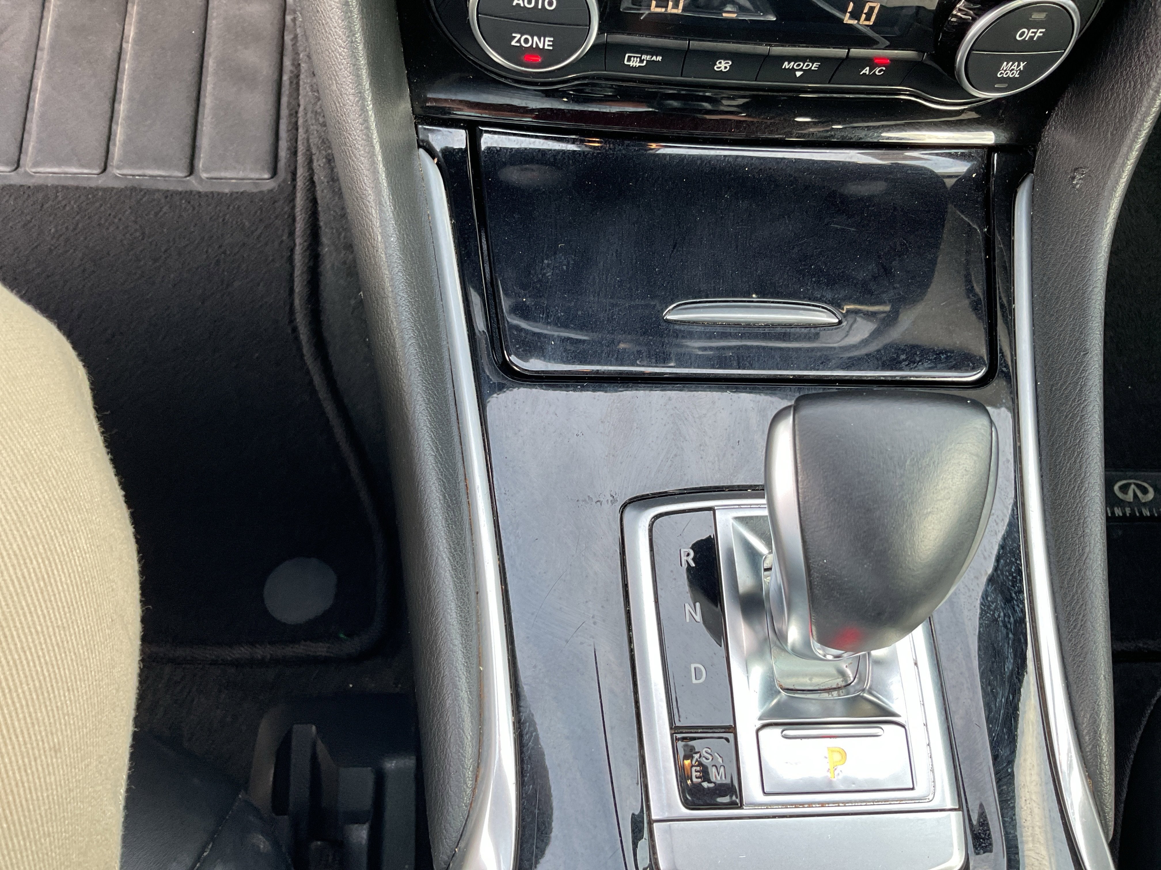 2019 INFINITI QX30 SPORT